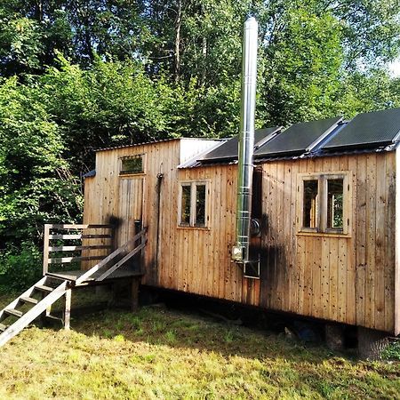 Celorocni Glamping V Pohodlnem Domecku Villa Vyprachtice Bagian luar foto