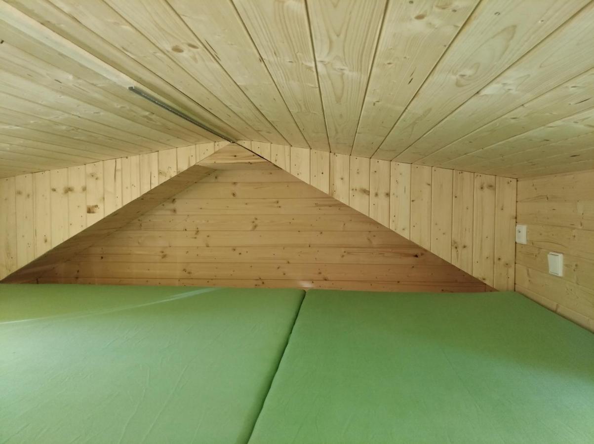 Celorocni Glamping V Pohodlnem Domecku Villa Vyprachtice Bagian luar foto